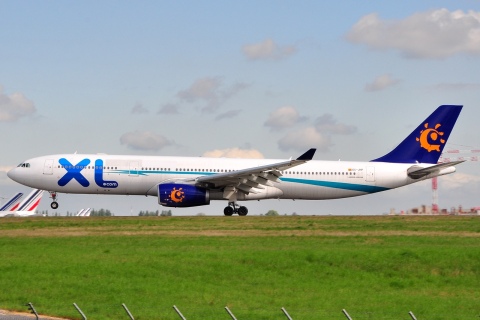 EC-JHP - A330-343 - XL Airways France - CDG - 01-05-2010