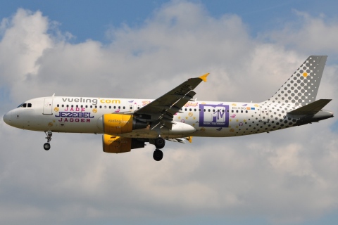 EC-KDG - A320-214 - Vueling - BRU - 04-09-2010