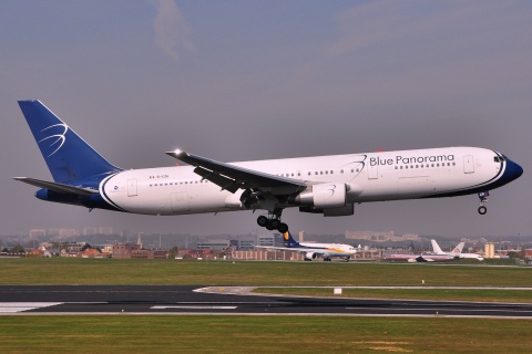 EI-CZH - 767-3G5(ER) - Blue Panorama Airlines - BRU - 23-04-2010