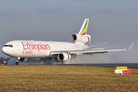 ET-AND - MD-11F - Ethiopian Airlines - LGG - 20-01-2010b