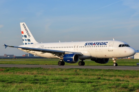F-GSTS - A320-211 - Strategic Airlines _ France - TLS - 29-04-2010