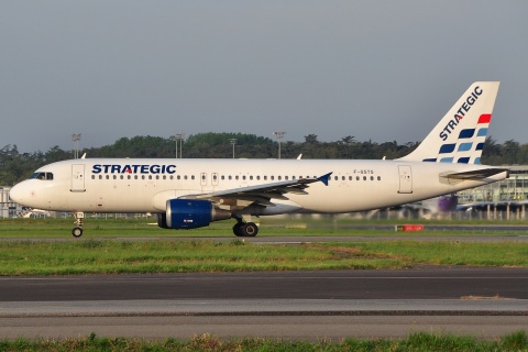 F-GSTS - A320-211 - Strategic Airlines _ France - TLS - 29-04-2010d
