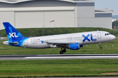 F-GTHL - A320-212 - XL Airways France - TLS - 29-04-2010