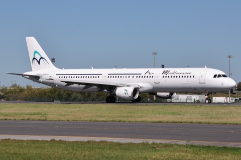 F-GYAJ - A321-211 - Air Mediterranee - CDG - 21-08-2010b