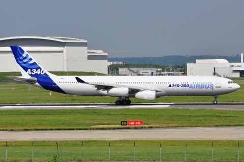 F-WWAI - A340-311 - Airbus Industrie - TLS - 29-04-2010c