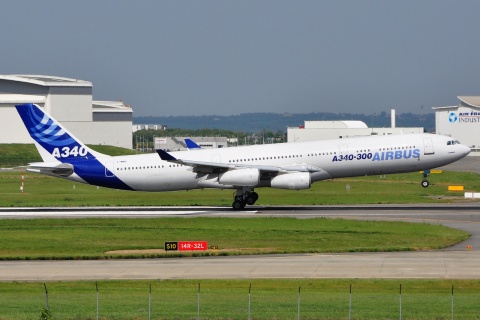 F-WWAI - A340-311 - Airbus Industrie - TLS - 29-04-2010d