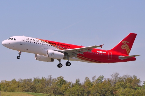 F-WWBQ - A320-232 - Shenzhen Airlines - TLS - 28-04-2010b