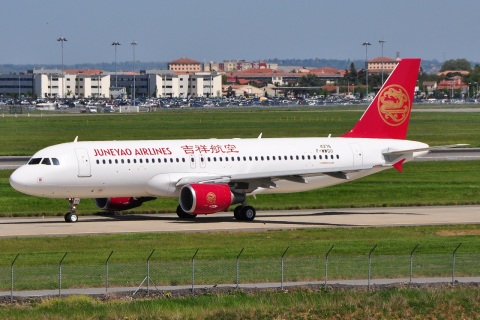 F-WWDU - A320-214 - Juneyao Airlines - TLS - 28-04-2010