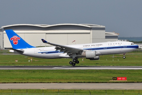 F-WWKJ - A330-223 - China Southern - TLS - 29-04-2010b