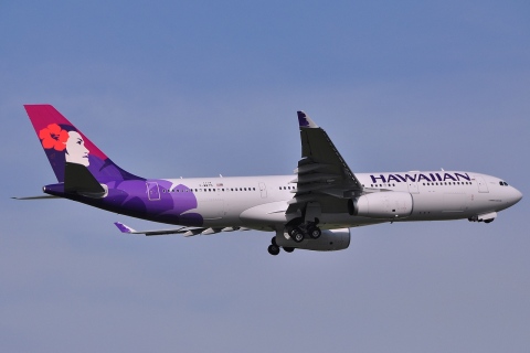 F-WWYN - A330-243 - Hawaiian - TLS - 29-04-2010b