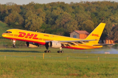 G-BMRE - 757-236 - DHL Air - TLS - 27-04-2010