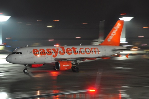 G-EZAR - A319-111 - easyJet - SZG - 09-01-2010
