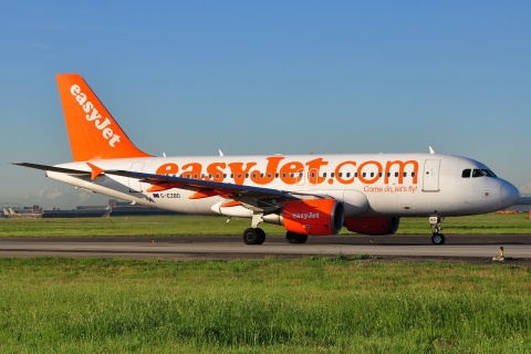 G-EZBU - A319-111 - easyJet - TLS - 28-04-2010