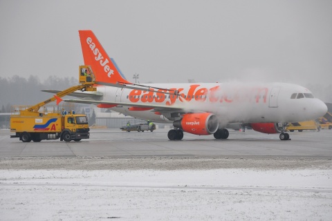 G-EZFC - A319-111 - easyJet - SZG - 09-01-2010
