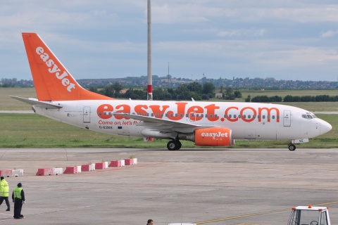 G-EZKE - 737-73V - easyJet - BUD - 01-09-2010