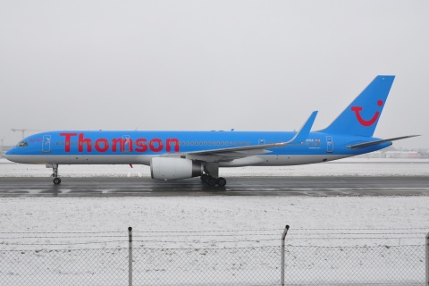 G-OOBA - 757-28A(WL) - Thomson Airways - SZG - 09-01-2010