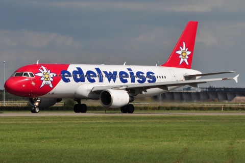 HB-IHX - A320-214 - Edelweiss Air - AMS - 03-09-2010