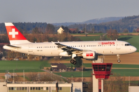 HB-IJE - A320-214 - Swiss - ZRH - 11-04-2010