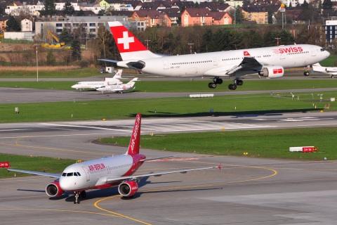 HB-IQC - A330-223 - Swiss - ZRH - 11-04-2010