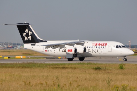 HB-IYV - RJ100 - Swiss - FRA - 07-07-2010