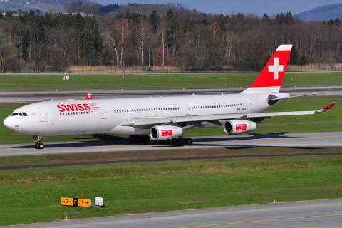HB-JMA - A340-313 - Swiss - ZRH - 11-04-2010b