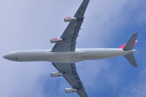 HB-JMJ - A340-313 - Swiss - ZRH - 10-04-2010