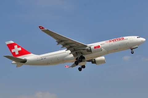 HB-JQQ - A330-223 - Swiss - ZRH - 10-04-2010b