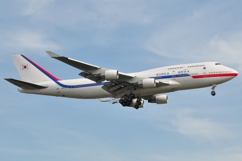 HL7465 - 747-4B5 - Government of South Korea - BRU - 03-10-2010