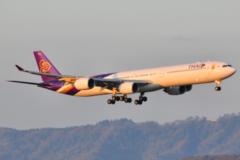 HS-TNB - A340-642 - Thai Airways International - ZRH - 11-04-2010