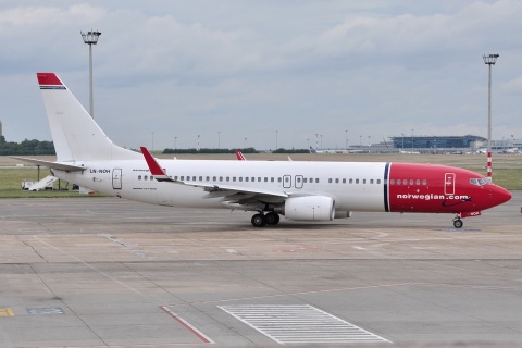 LN-NOH - 737-86N(WL) - Norwegian Air Shuttle - BUD - 01-09-2010