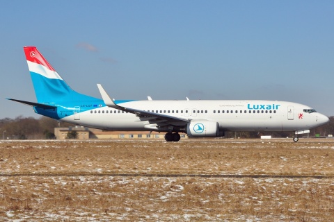 LX-LGT - 737-8K5(WL) - Luxair - LUX - 07-03-2010b