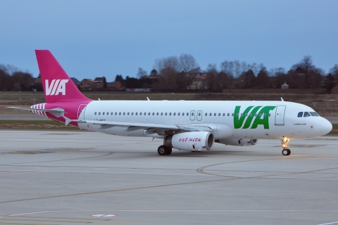 LZ-MDT - A320-232 - Air Via - CRL - 27-02-2010