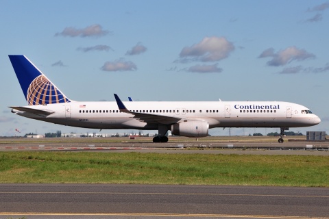 N13110 - 757-224(WL) - Continental Air Lines - CDG - 21-08-2010