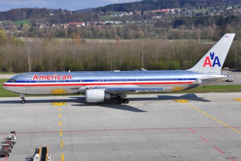 N357AA - 767-323(ER) - American Airlines - ZRH - 11-04-2010