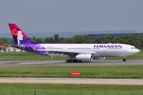 N380HA - A330-243 - Hawaiian Airlines - TLS - 29-04-2010b