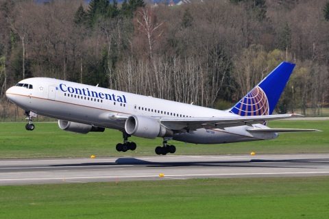 N67158 - 767-224(ER) - Continental Air Lines - ZRH - 11-04-2010