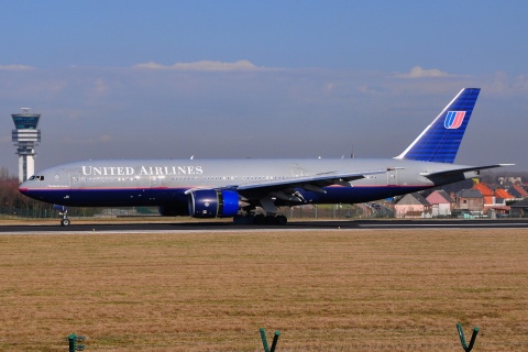 N773UA - 777-222 - United Airlines - BRU - 02-03-2010