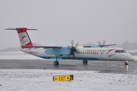 OE-LGG - DHC-8-402 - Austrian Arrows - SZG - 09-01-2010