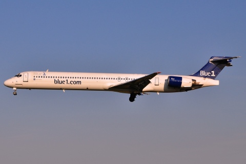 OH-BLD - MD-90-30 - Blue 1 - BRU - 22-04-2010