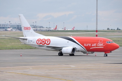 OO-TNB - 737-3T0F - TNT Airways - BUD - 01-09-2010