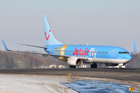 OO-VAC - 737-8BK(WL) - JetairFly - LGG - 16-02-2010b