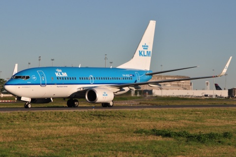 PH-BGE - 737-7K2(WL) - KLM Royal Dutch Airlines - CDG - 21-08-2010
