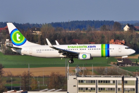 PH-HZL - 737-8K2(WL) - Transavia - ZRH - 11-04-2010