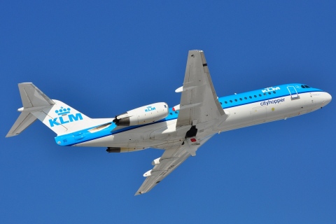PH-KZE - Fokker 70 - KLM Cityhopper - LUX - 07-03-2010b