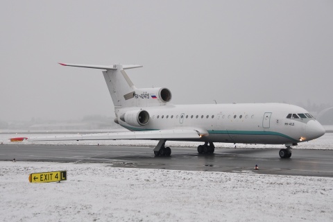 RA-42415 - Yakovlev Yak-42 - S-Air - SZG - 09-01-2010b