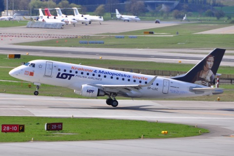 SP-LDC - ERJ-170STD (ERJ-170-100) - LOT _ Polish Airlines - ZRH - 11-04-2010
