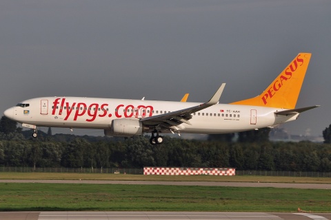 TC-AAH - 737-82R(WL) - Pegasus - DUS - 11-09-2010