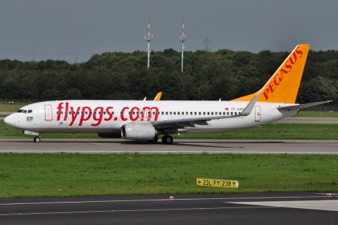 TC-AAH - 737-82R(WL) - Pegasus - DUS - 11-09-2010b