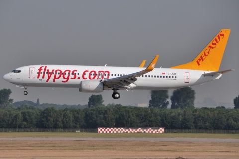 TC-AAY - 737-82R(WL) - Pegasus - DUS - 10-07-2010
