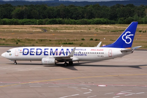 TC-APJ - 737-86N(WL) - Pegasus - CGN - 10-07-2010